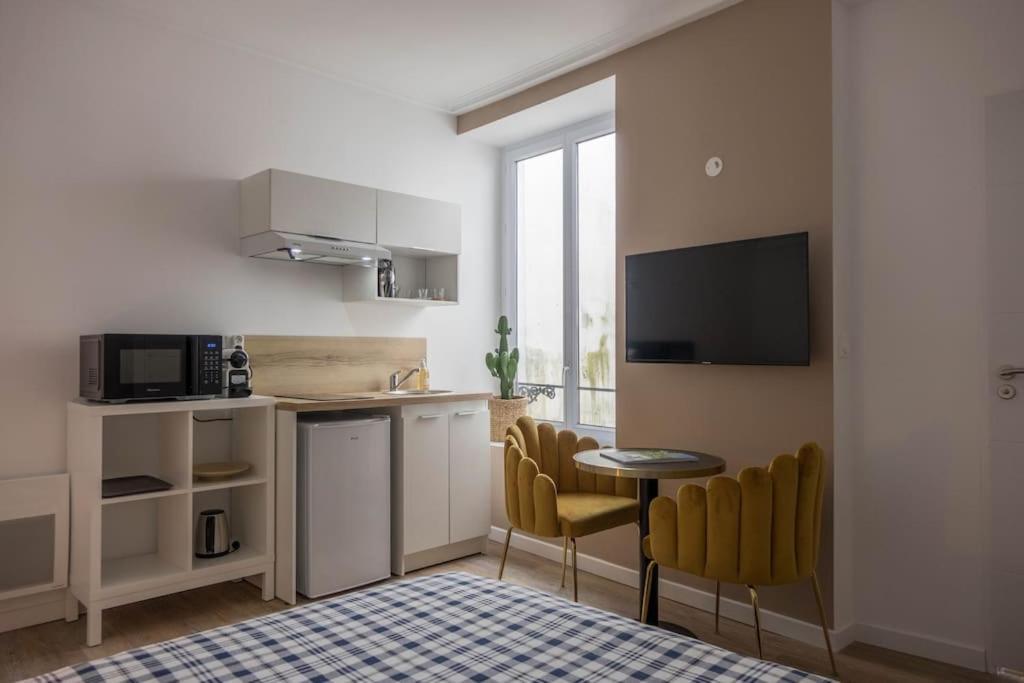 Studio Contemporain A Deux Pas De La Cathedrale Apartment Orleans Ngoại thất bức ảnh
